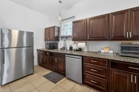 615 7th Street Galveston TX 77550