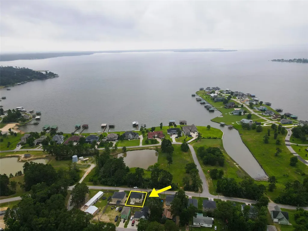 940 Cedar Point Drive Livingston TX 77351