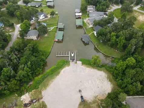 940 Cedar Point Drive Livingston TX 77351