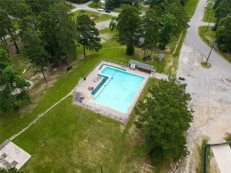 940 Cedar Point Drive Livingston TX 77351