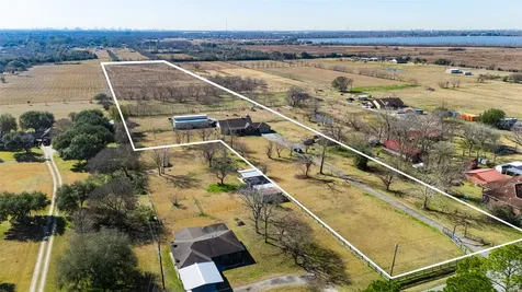 3418 Barbers Hill Road Highlands TX 77562