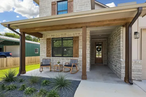 1033 South Masonic Street Bellville TX 77418