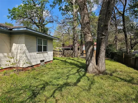 216 Westwood Road Palestine TX 75803