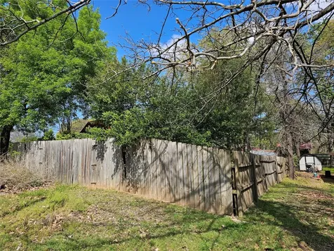 216 Westwood Road Palestine TX 75803
