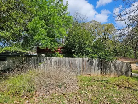 216 Westwood Road Palestine TX 75803