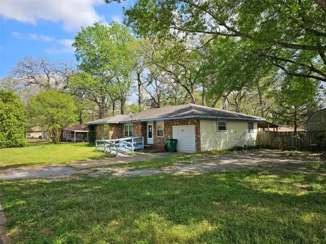 216 Westwood Road Palestine TX 75803