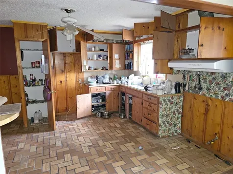 216 Westwood Road Palestine TX 75803