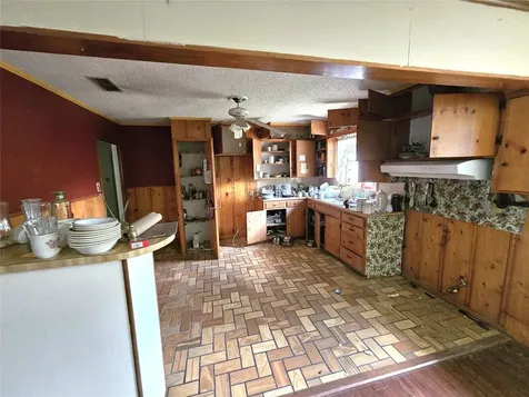 216 Westwood Road Palestine TX 75803