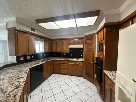 219 Kings Court Stafford TX 77477