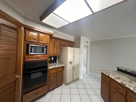 219 Kings Court Stafford TX 77477
