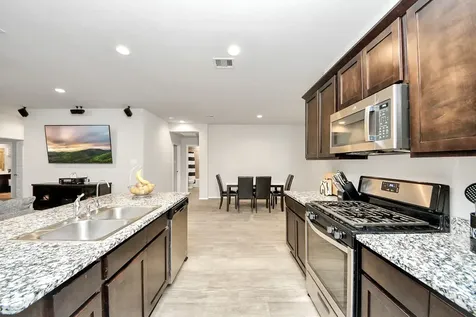 6806 Amber Cliff Lane Richmond TX 77469