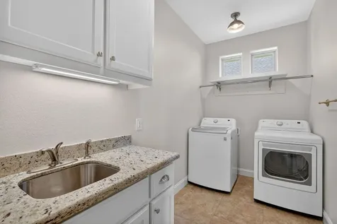 15628 Shady Brook Lane College Station TX 77845