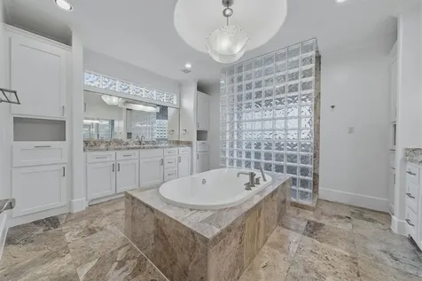11714 Memorial Drive Houston TX 77024