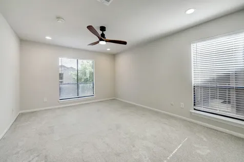 1201 Bering Drive 68 Houston TX 77057