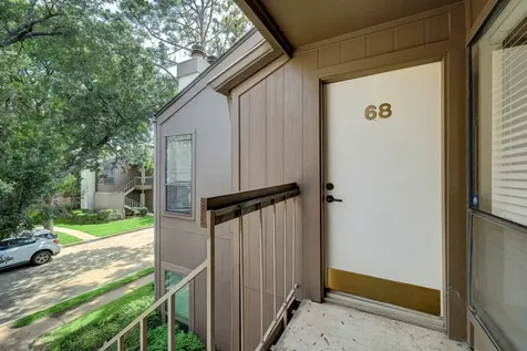 1201 Bering Drive 68 Houston TX 77057