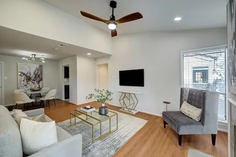 1201 Bering Drive 68 Houston TX 77057