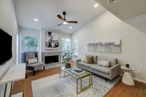 1201 Bering Drive 68 Houston TX 77057