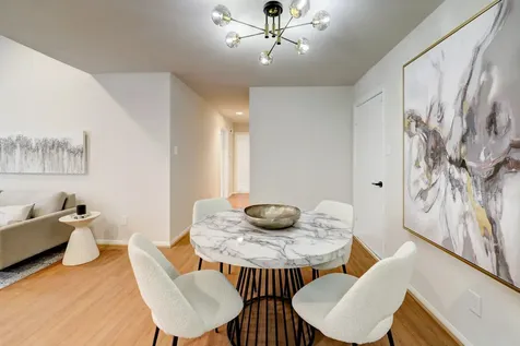 1201 Bering Drive 68 Houston TX 77057
