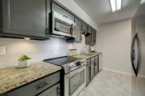 1201 Bering Drive 68 Houston TX 77057