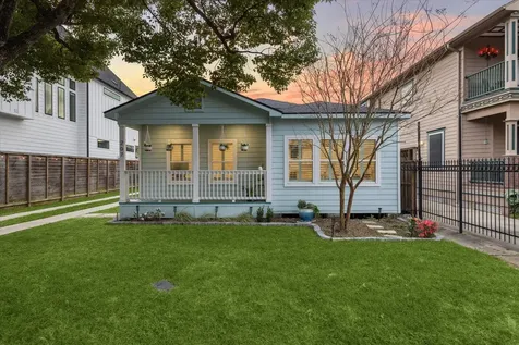 207 Tabor Street Houston TX 77009