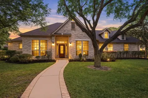 59 Champion Villa Drive Houston TX 77069