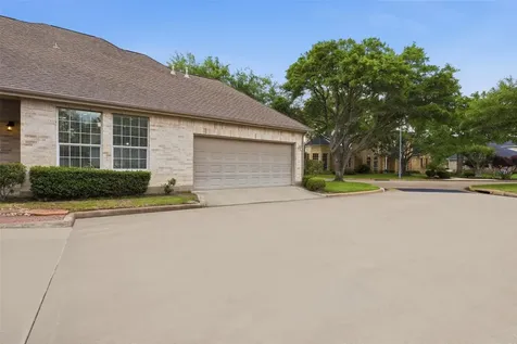 59 Champion Villa Drive Houston TX 77069