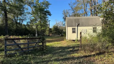 120 Eagle Creek Drive Cleveland TX 77328