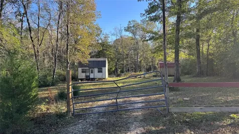 120 Eagle Creek Drive Cleveland TX 77328