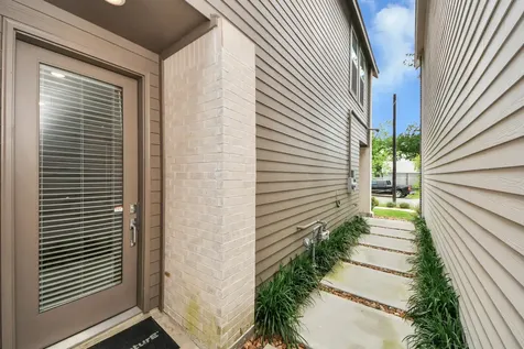 1044 Homer Street Houston TX 77091
