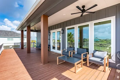 972 Driftwood Drive Crystal Beach TX 77650