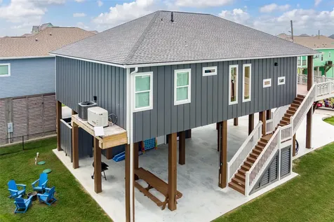 972 Driftwood Drive Crystal Beach TX 77650