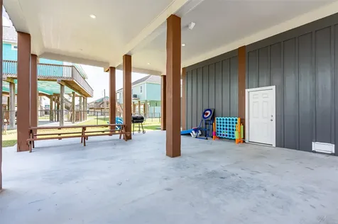 972 Driftwood Drive Crystal Beach TX 77650