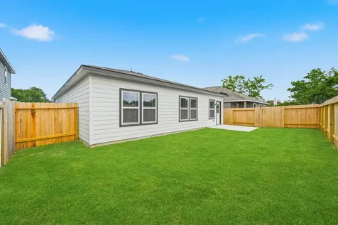 1881 Redwood Lane Dayton TX 77535