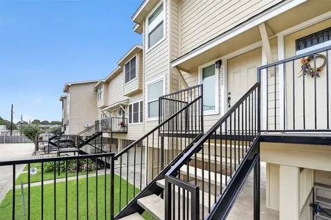 2020 Harbour Drive Seabrook TX 77586