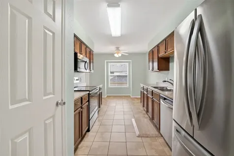2020 Harbour Drive Seabrook TX 77586