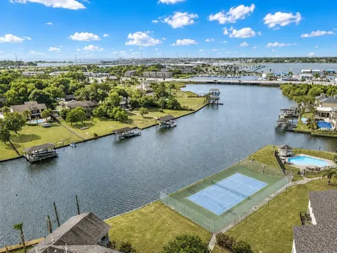 2020 Harbour Drive Seabrook TX 77586