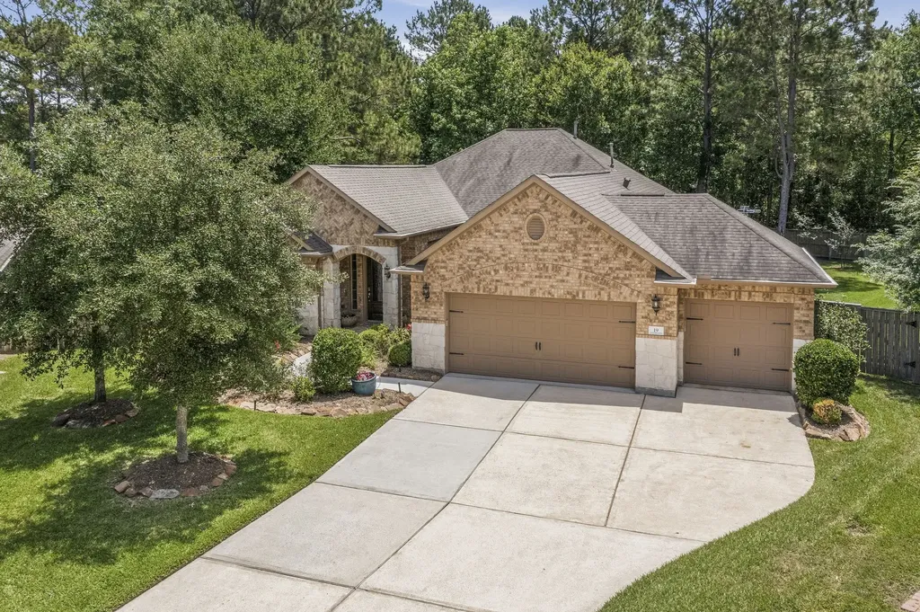 19 S Sandbells Park Lane Montgomery TX 77316