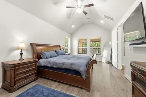 19 S Sandbells Park Lane Montgomery TX 77316