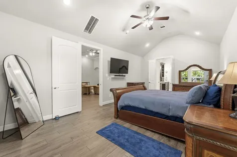 19 S Sandbells Park Lane Montgomery TX 77316