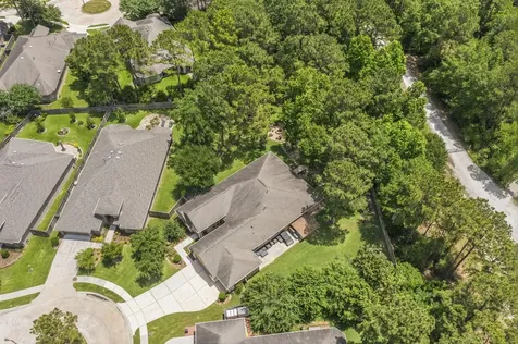 19 S Sandbells Park Lane Montgomery TX 77316