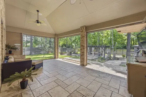 19 S Sandbells Park Lane Montgomery TX 77316