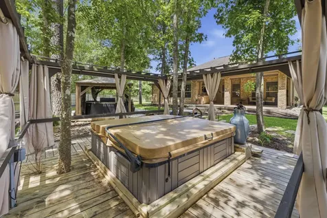 19 S Sandbells Park Lane Montgomery TX 77316