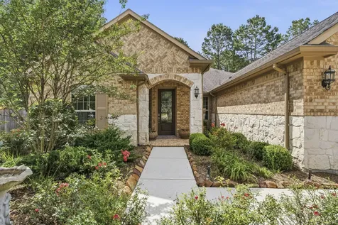 19 S Sandbells Park Lane Montgomery TX 77316