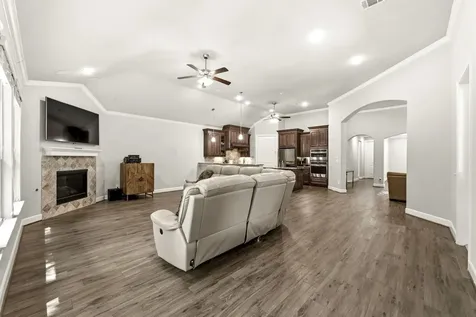 19 S Sandbells Park Lane Montgomery TX 77316