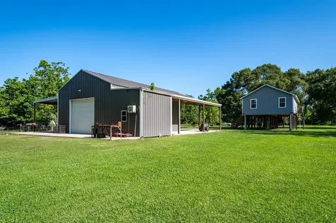 3442 County Road 2326 Dayton TX 77535