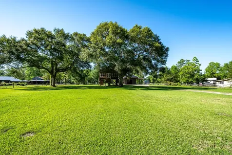 3442 County Road 2326 Dayton TX 77535