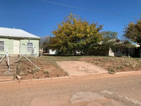 323 W 6th Street Spur TX 79370