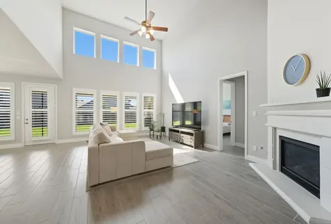 6923 Red Oak Drive Katy TX 77493