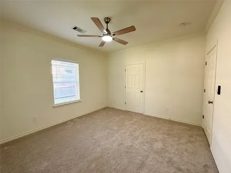 328 Green Leaf Street Huntsville TX 77340