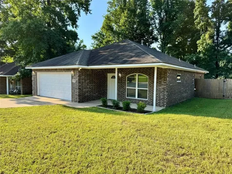 328 Green Leaf Street Huntsville TX 77340